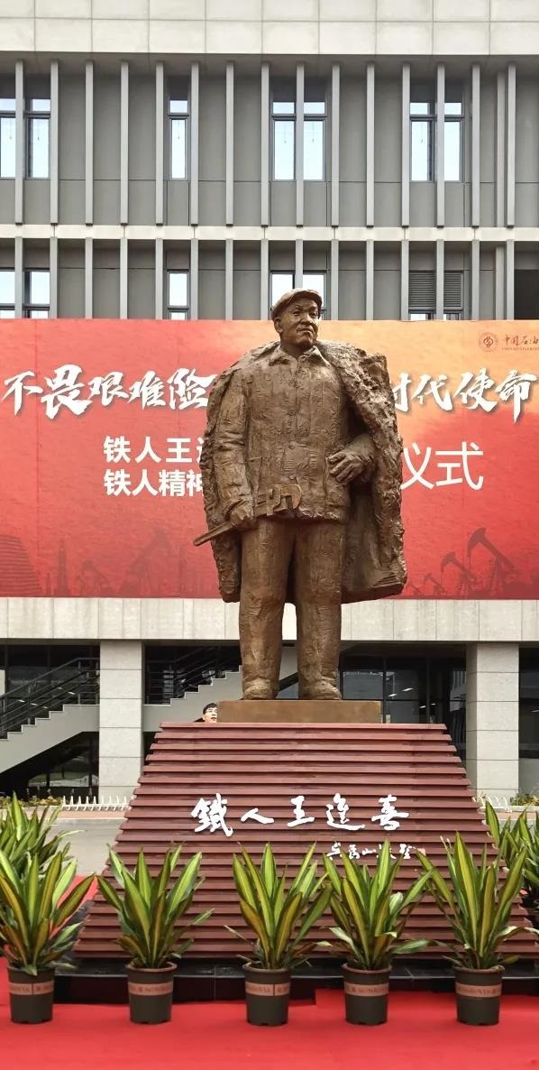 2fbf7b5911914e9d84ccc453ead8516f.jpg 2fbf7b5911914e9d84ccc453ead8516f.jpg