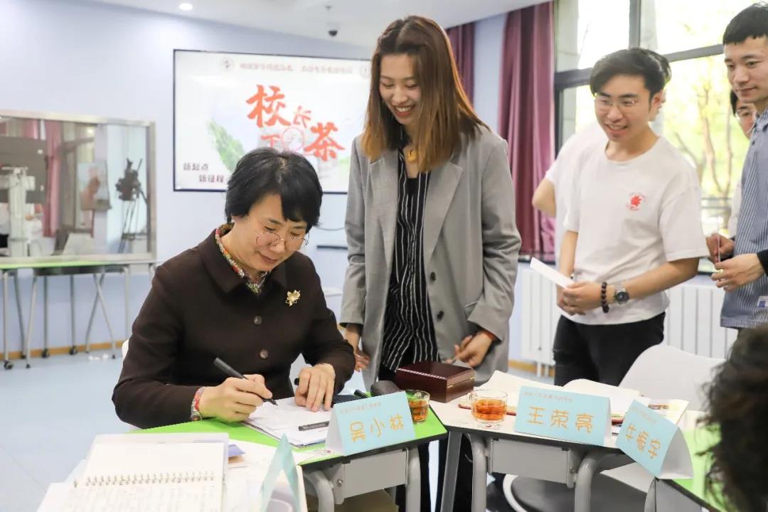 8fa9d8abfca04838a97c34ee9bb64048.jpg 8fa9d8abfca04838a97c34ee9bb64048.jpg