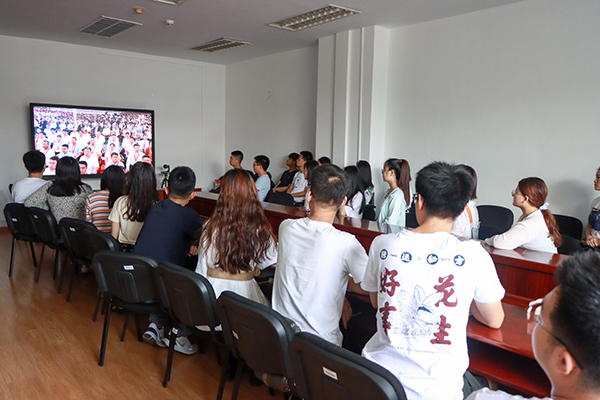 0921be14b2804571afec84cc70e1056f.jpg 0921be14b2804571afec84cc70e1056f.jpg