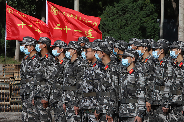 20210921_军训书记第一堂党课以及慰问 (56).jpg